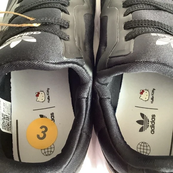 ADIDAS HELLO KITTY ORIGINALS FLEX SHOES new without  box‎ sz 3 - Picture 3 of 10